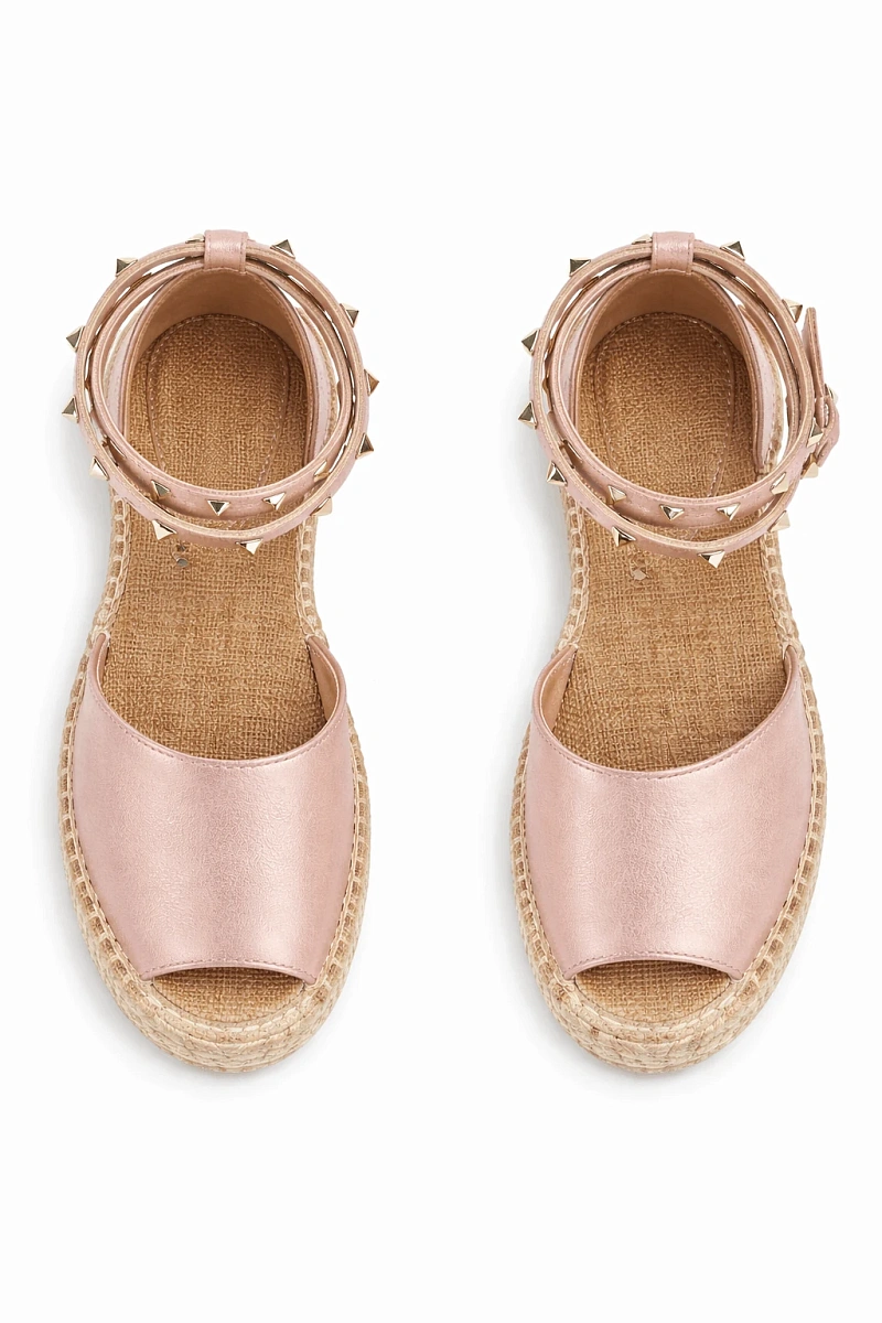 Сандалии FashionWave